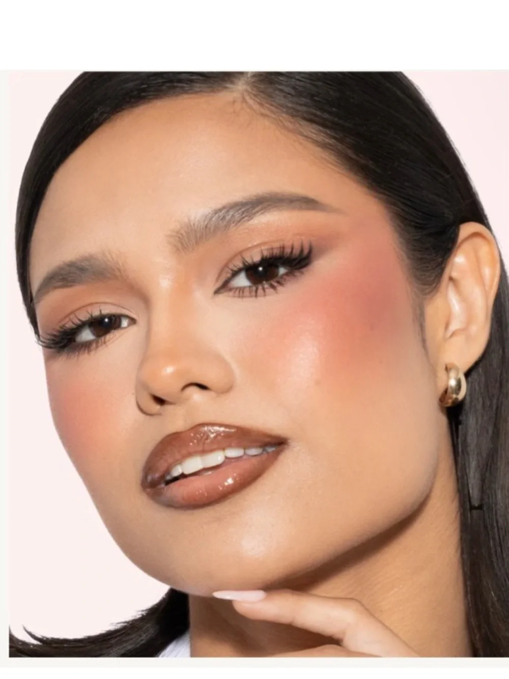 NEW✅HudaBeauty Strawberry Latte